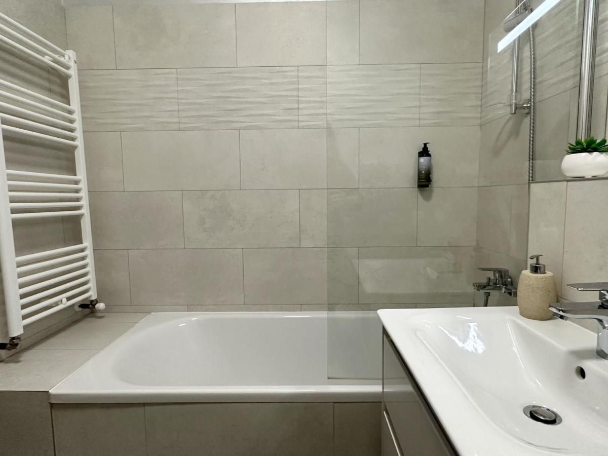 Koa - Urban Penthouse Lägenhet Braşov Exteriör bild